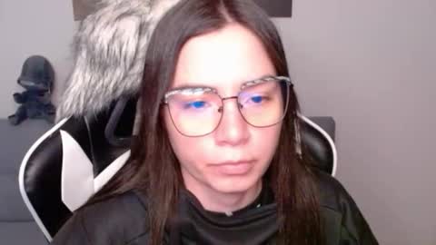 Alex online show from January 6, 2:04 am