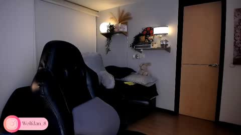   online show from September 18, 3:30 am