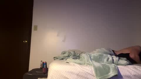 YouKnowWho online show from December 8, 9:35 am