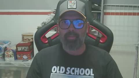 Snapshot of womenizzeer chatting on January 7, 5:09 pm Adam online show from January 7, 5:09 pm