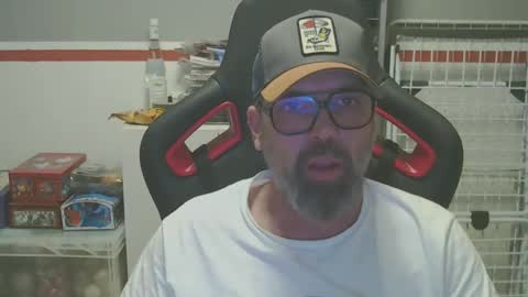 Snapshot of womenizzeer chatting on January 28, 5:03 pm Adam online show from January 28, 5:03 pm