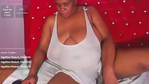 Snapshot of wonderfuldiana chatting on June 20, 12:14 am online show from June 20, 12:14 am