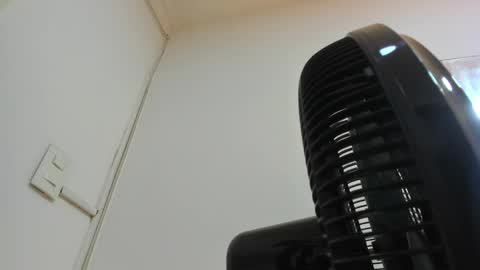 Snapshot of wonderkloe_ chatting on April 27, 2:20 am wonderkloe_ online show from April 27, 2:20 am