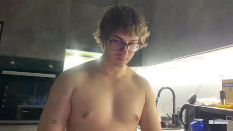 Snapshot of woods_jerk chatting on November 6, 5:36 pm Mitya online show from November 6, 5:36 pm