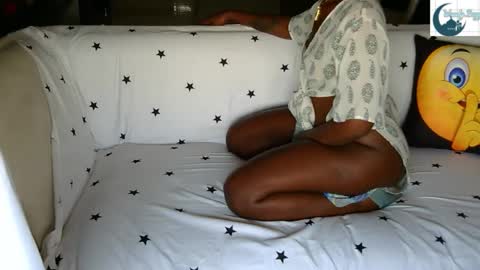 Snapshot of woody_n_buzz chatting on February 11, 10:04 am Woody and Buzz online show from February 11, 10:04 am