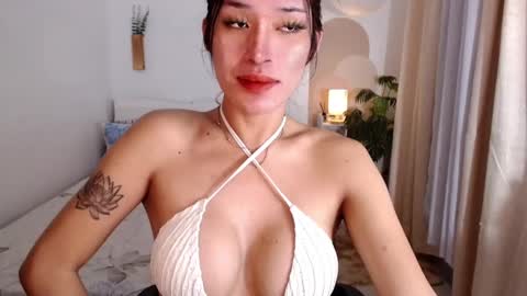 Snapshot of worldclass_sassy chatting on January 23, 2:23 am Camilla online show from January 23, 2:23 am