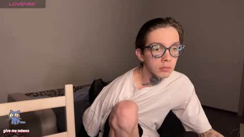 Arnika and Simon online show from February 22, 9:59 pm