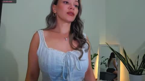worldsbaby online show from May 14, 2:35 pm