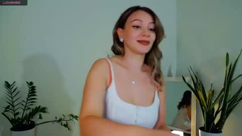 Snapshot of worldsbaby chatting on July 10, 3:58 pm worldsbaby online show from July 10, 3:58 pm