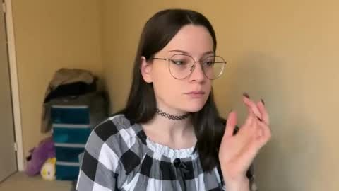 Lucina online show from February 6, 6:13 pm