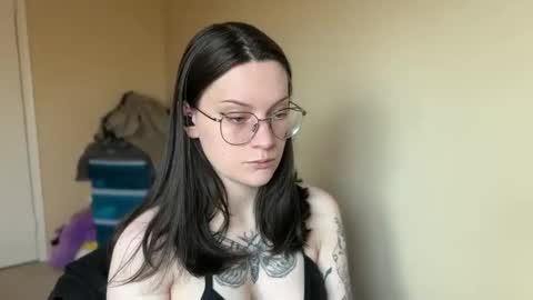 Lucina online show from February 10, 6:13 pm