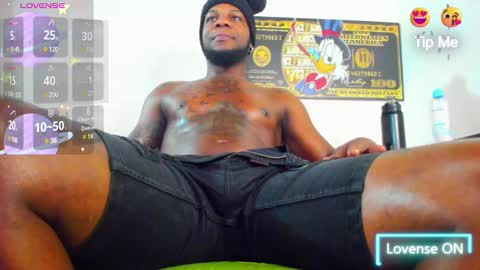 Snapshot of wotton_17 chatting on February 24, 7:41 pm Cristofer online show from February 24, 7:41 pm
