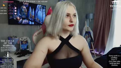 Snapshot of wounded_goddess chatting on October 12, 8:02 am Goddess Sophy online show from October 12, 8:02 am