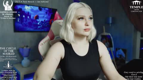 Snapshot of wounded_goddess chatting on October 19, 3:34 pm Goddess Sophy online show from October 19, 3:34 pm