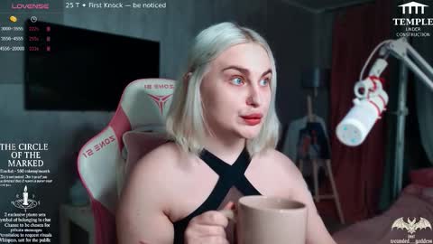 Snapshot of wounded_goddess chatting on November 12, 6:19 pm Goddess Sophy online show from November 12, 6:19 pm