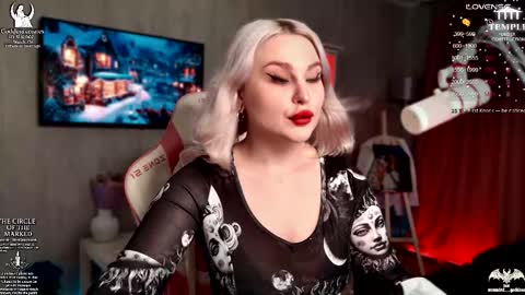 Snapshot of wounded_goddess chatting on November 19, 6:46 am Goddess Sophy online show from November 19, 6:46 am