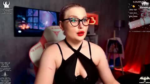 Snapshot of wounded_goddess chatting on December 2, 3:18 pm Goddess Sophy online show from December 2, 3:18 pm