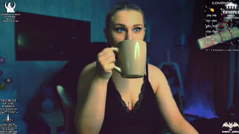 Snapshot of wounded_goddess chatting on December 17, 3:40 pm Goddess Sophy online show from December 17, 3:40 pm