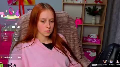 wow_emma_ online show from February 24, 1:42 pm