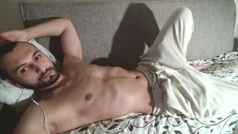 Snapshot of wowmichael69 chatting on December 9, 2:28 pm Josy online show from December 9, 2:28 pm