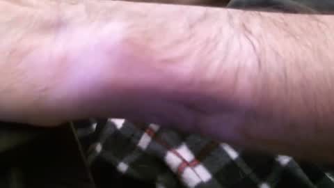 Snapshot of wrangleat0r chatting on December 28, 4:19 am wrangleat0r online show from December 28, 4:19 am