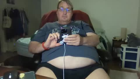 Snapshot of wrenval chatting on December 22, 5:23 am Wren Valentino online show from December 22, 5:23 am