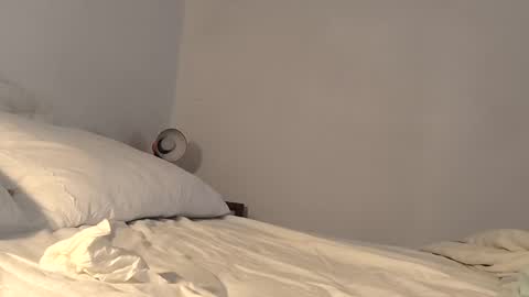 Snapshot of wtatto chatting on December 19, 12:01 pm wtatto online show from December 19, 12:01 pm