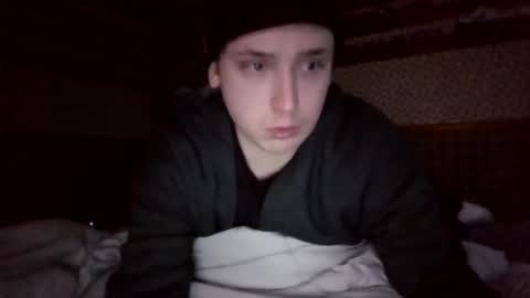 Snapshot of wulfbear chatting on February 6, 8:18 am wulfbear online show from February 6, 8:18 am