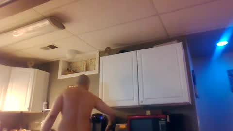 Snapshot of wundrsword33 chatting on January 17, 1:57 am BONER DONOR online show from January 17, 1:57 am