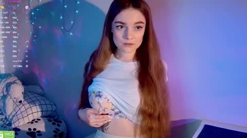 Snapshot of wxiuixw chatting on December 2, 7:49 pm Sonya online show from December 2, 7:49 pm