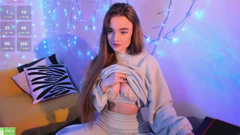 Snapshot of wxiuixw chatting on February 18, 11:19 pm Sonya online show from February 18, 11:19 pm