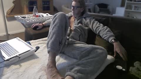 WyattEarp64 online show from January 5, 1:36 pm