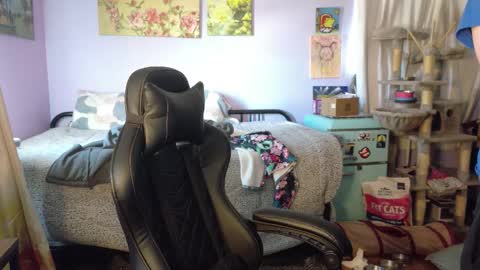 Wyatt online show from October 21, 6:08 pm