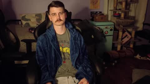 Wyatt online show from November 26, 2:01 am