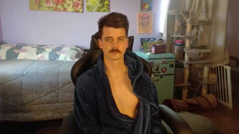 Wyatt online show from December 14, 6:34 pm