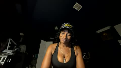 Snapshot of wynterheat chatting on July 7, 1:52 am Wynter Heat online show from July 7, 1:52 am
