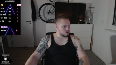 Snapshot of x19marco93x chatting on December 21, 11:22 am x19marco93x online show from December 21, 11:22 am