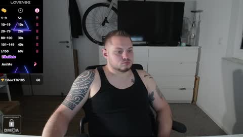 Snapshot of x19marco93x chatting on January 9, 6:57 pm x19marco93x online show from January 9, 6:57 pm