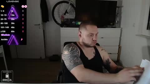 Snapshot of x19marco93x chatting on March 6, 7:21 pm x19marco93x online show from March 6, 7:21 pm