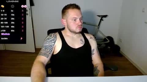 Snapshot of x19marco93x chatting on November 12, 8:52 pm x19marco93x online show from November 12, 8:52 pm