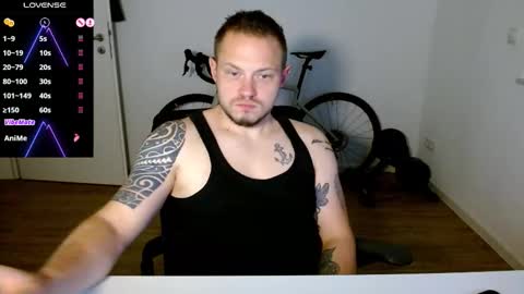 Snapshot of x19marco93x chatting on November 20, 8:30 pm x19marco93x online show from November 20, 8:30 pm