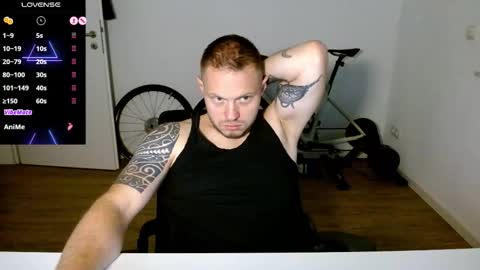 Snapshot of x19marco93x chatting on November 23, 6:19 pm x19marco93x online show from November 23, 6:19 pm