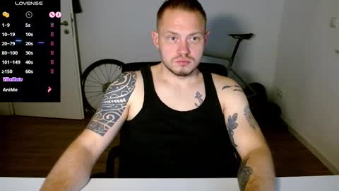 Snapshot of x19marco93x chatting on November 27, 7:38 pm x19marco93x online show from November 27, 7:38 pm