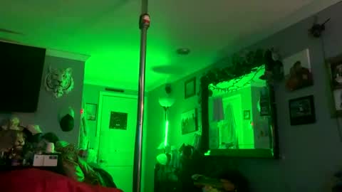 Whatyouwantbest online show from November 17, 5:41 pm