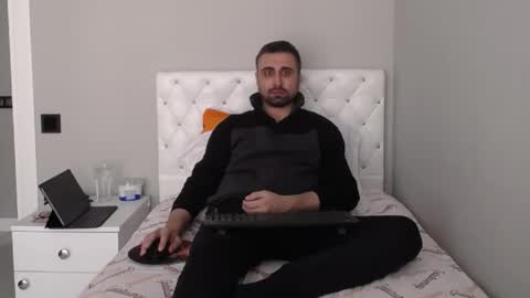 Mr. Lonely online show from April 14, 10:54 am