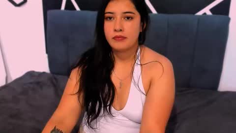 Snapshot of x_adeline_ chatting on November 10, 11:04 pm Adeline online show from November 10, 11:04 pm