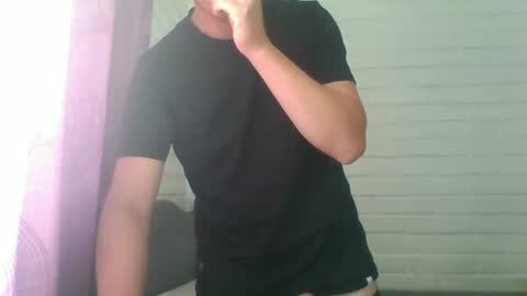 Snapshot of x_andrescam chatting on January 8, 9:28 pm x_andrescam online show from January 8, 9:28 pm