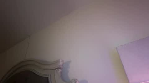 Snapshot of x_dreamgirl_x chatting on February 1, 11:58 pm Mariah online show from February 1, 11:58 pm