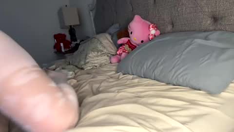 Snapshot of x_dreamgirl_x chatting on February 16, 9:59 pm Mariah online show from February 16, 9:59 pm