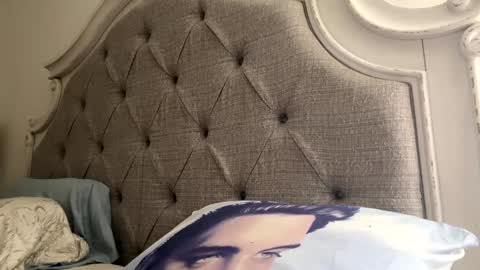 Snapshot of x_dreamgirl_x chatting on September 12, 11:59 pm Mariah online show from September 12, 11:59 pm